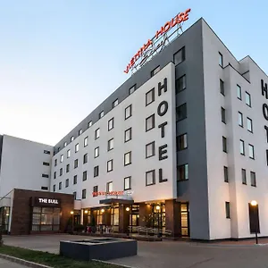 **** מלון Vienna House Easy By Wyndham Bucharest Airport רומניה