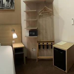 Konukevi Citi, Budapeşte