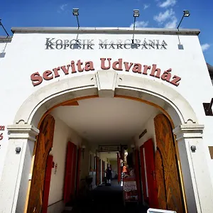 Servita Udvarhaz Apartmán